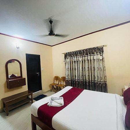 Hotel Peace Ganga Inn Pokhara Dış mekan fotoğraf