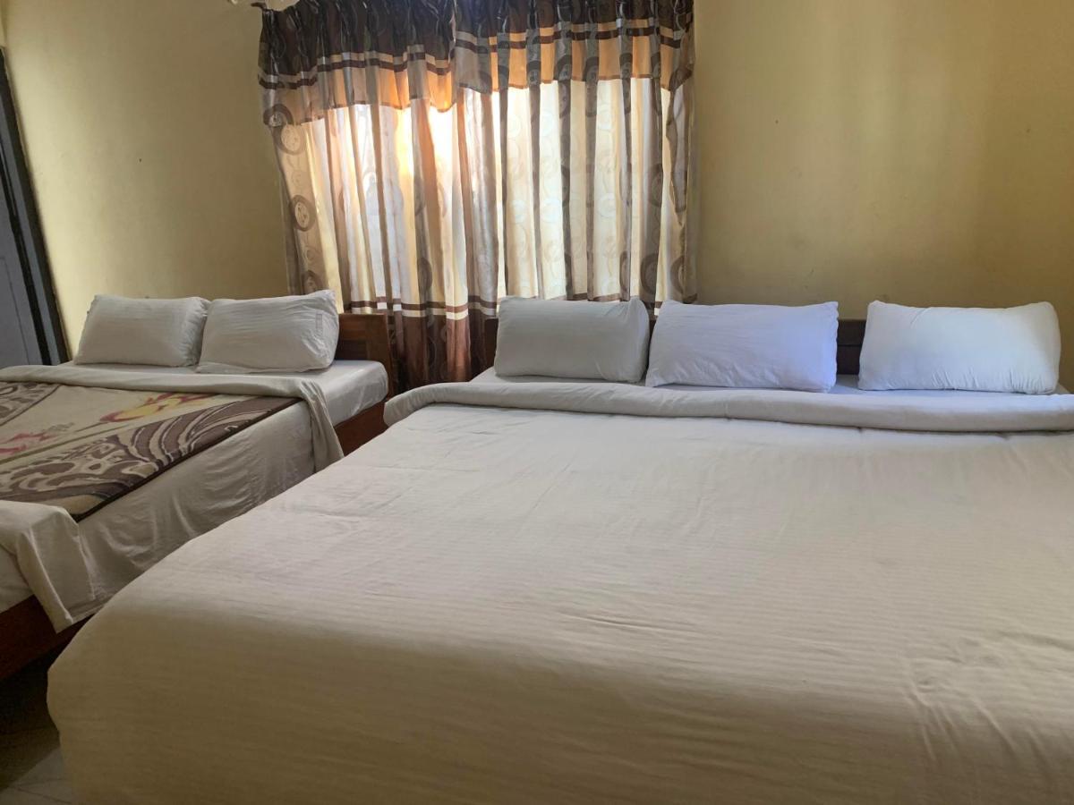 Hotel Peace Ganga Inn Pokhara Dış mekan fotoğraf