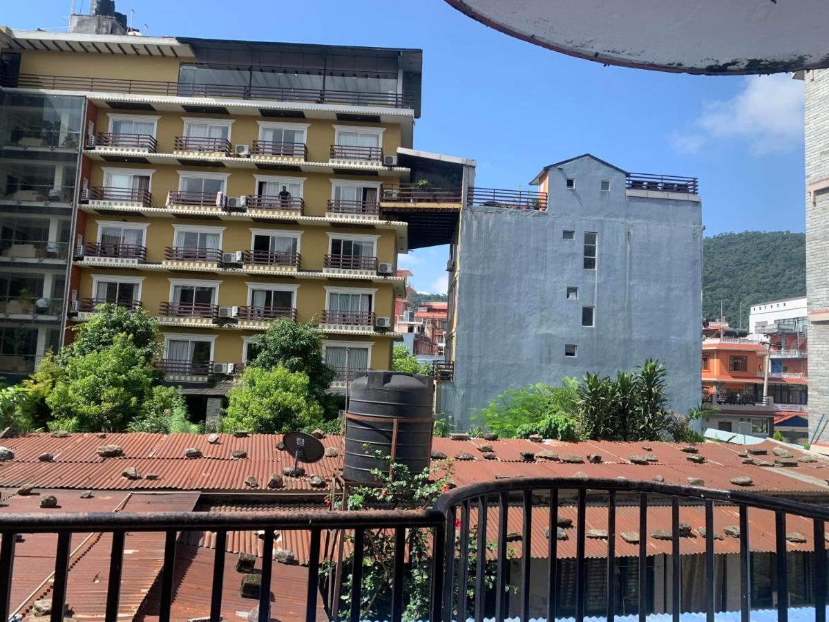 Hotel Peace Ganga Inn Pokhara Dış mekan fotoğraf