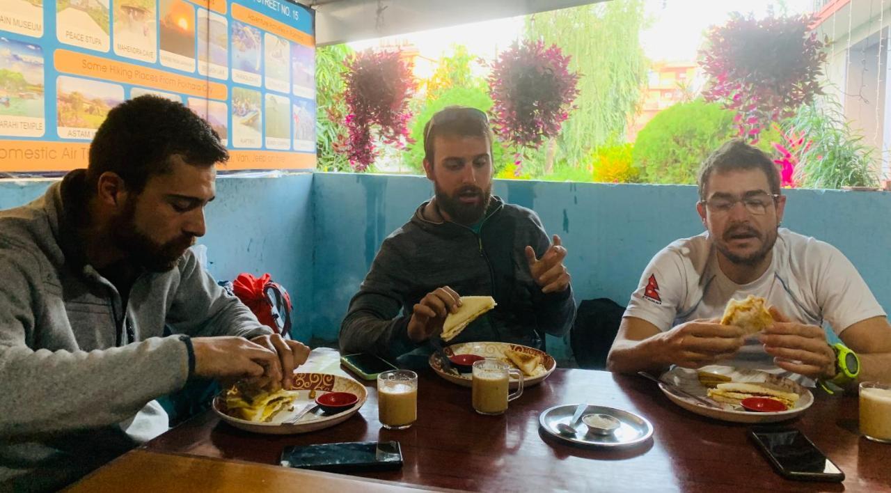Hotel Peace Ganga Inn Pokhara Dış mekan fotoğraf