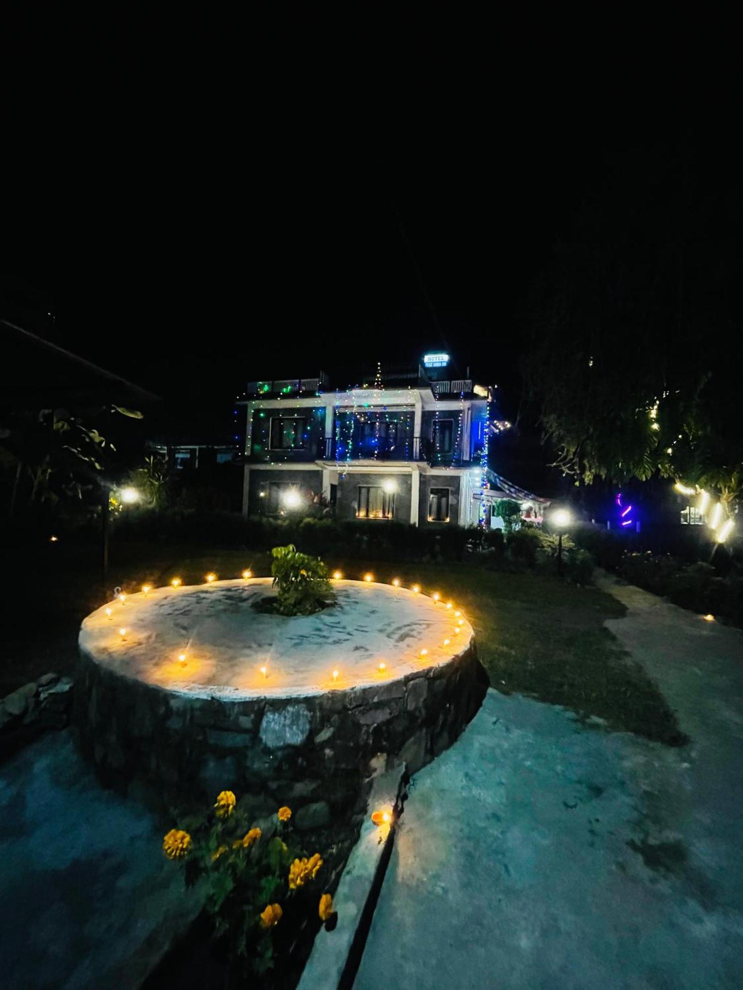 Hotel Peace Ganga Inn Pokhara Dış mekan fotoğraf
