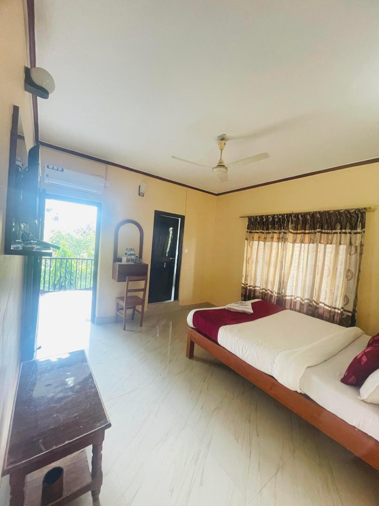 Hotel Peace Ganga Inn Pokhara Dış mekan fotoğraf